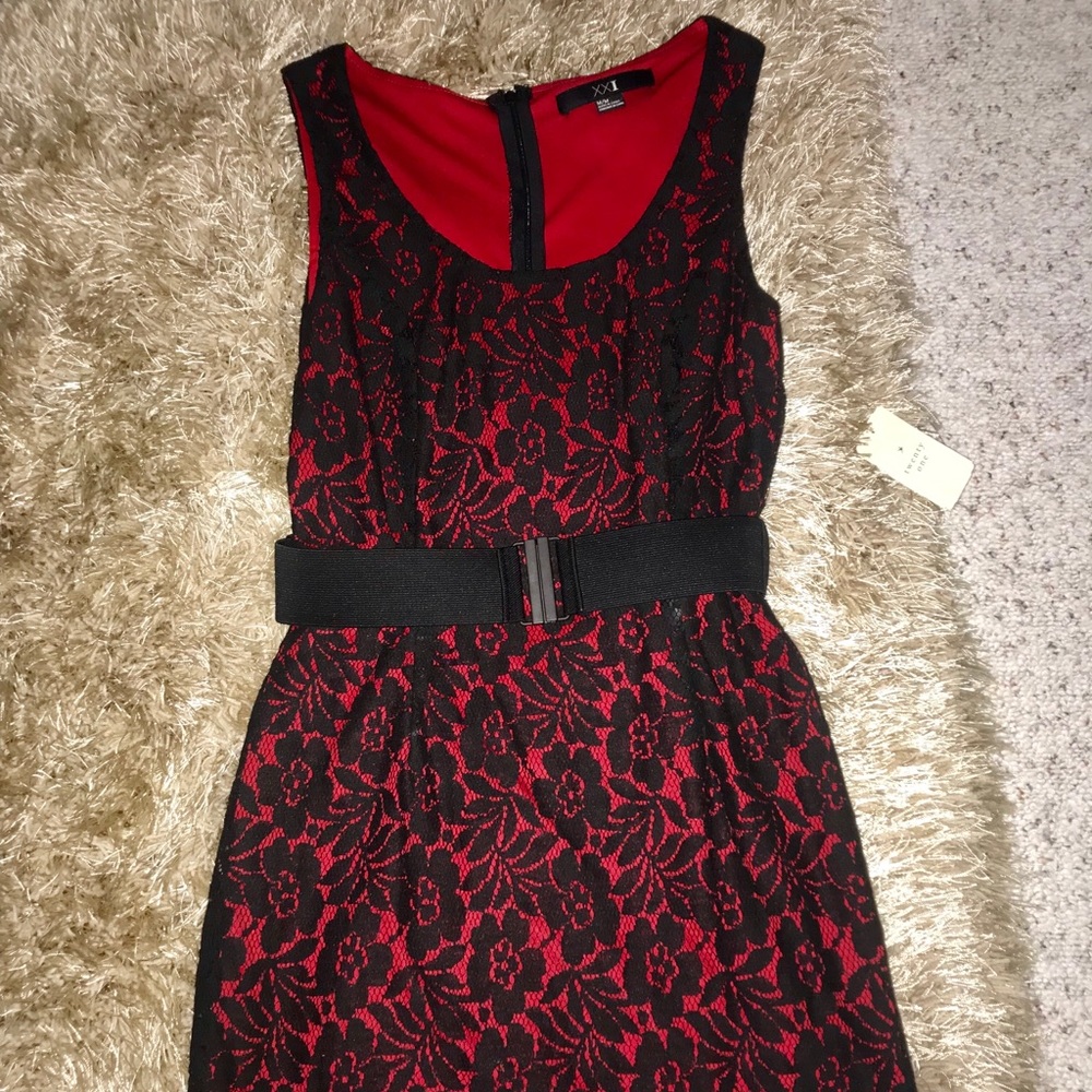 Forever 21 Black & Red shirt sleeveless dress!